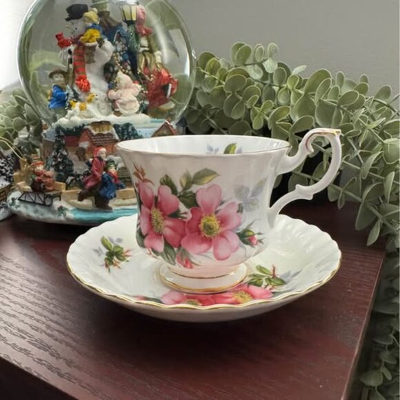 RARE FIND Vintage Royal Albert – Prairie Rose 1960’s - Picture 4 of 4